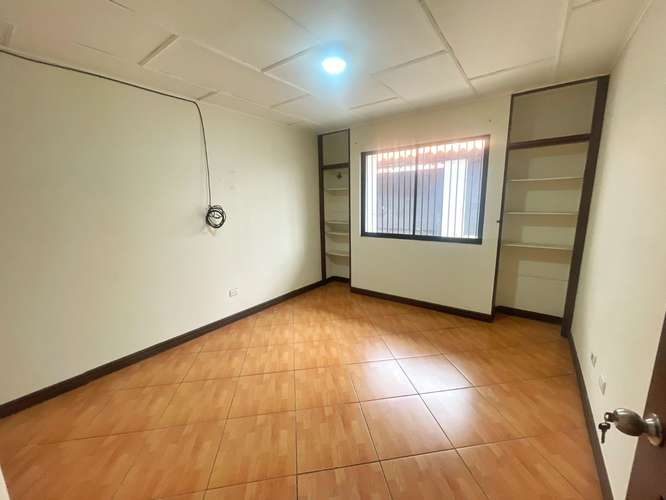 Amplia para vivienda u oficina, en Rohrmoser! P142 - Imagen 10
