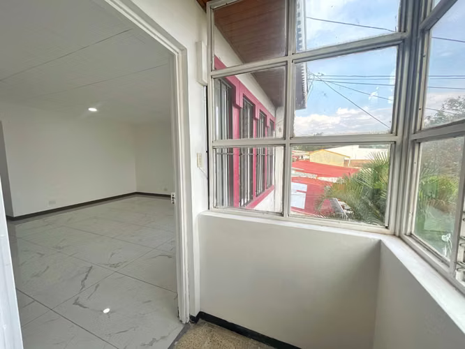 Apartamento cerca de la Embajada Americana en Rohrmoser! P206