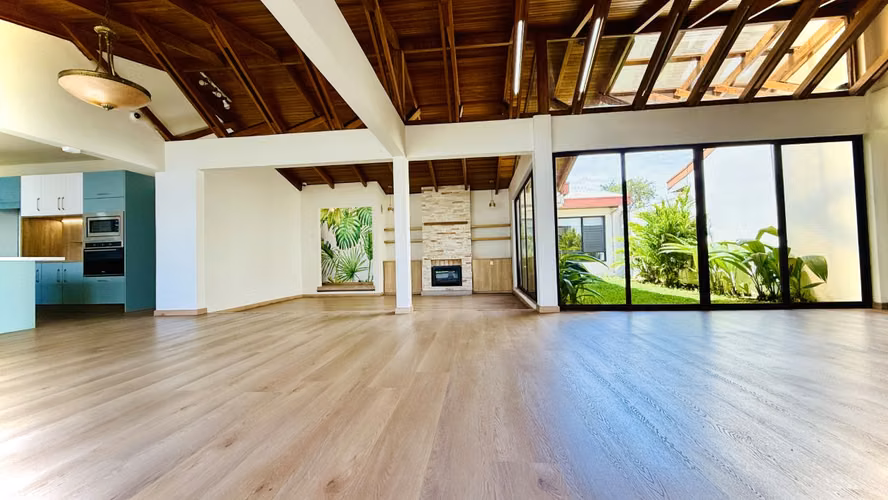 Venta Casa de una planta en Condominio en La Guaria, Moravia - Imagen 4