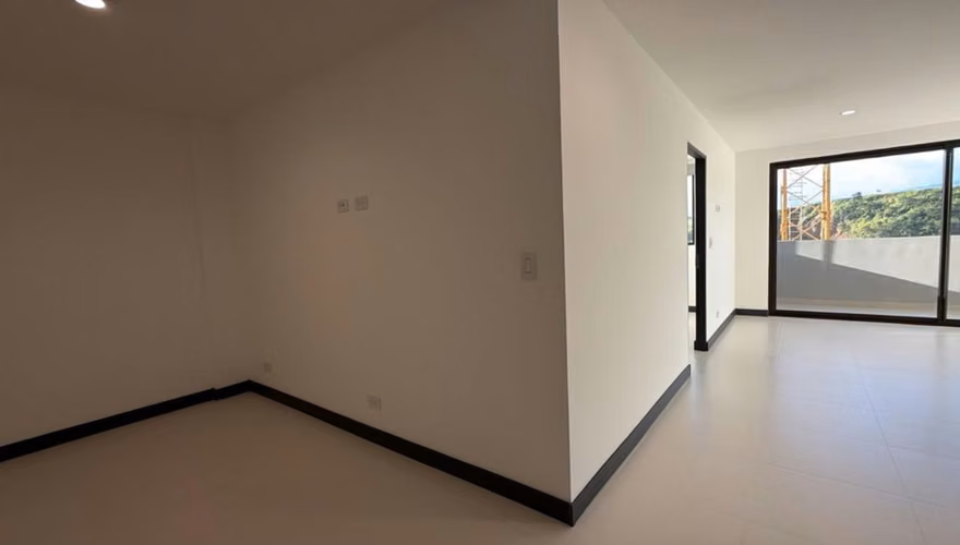 Se Alquila apartamento en Bosques del Café Guachiipelin Norte  - Imagen 6