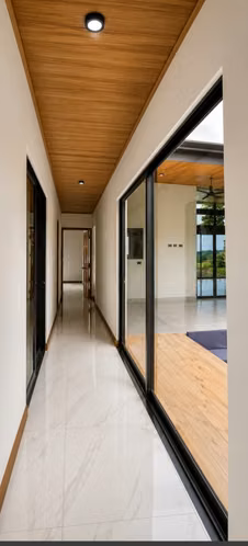 SE VENDE CASA EN ATENAS - Imagen 4