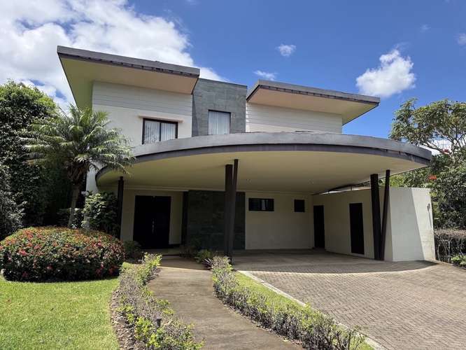 Casa de 4 Habitaciones en Venta en Condominio Casa Sol, Santa Ana | US$585,000 | ID27602