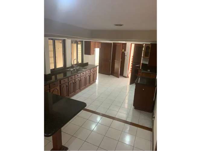 CASA FAVORITA EN VENTA EN ROHRMOSER - Imagen 13