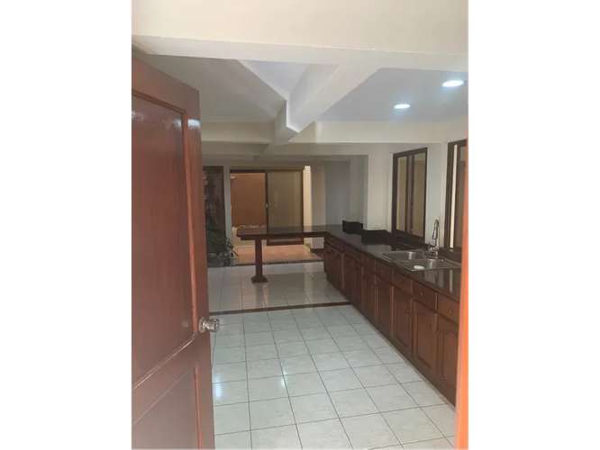 CASA FAVORITA EN VENTA EN ROHRMOSER - Imagen 15
