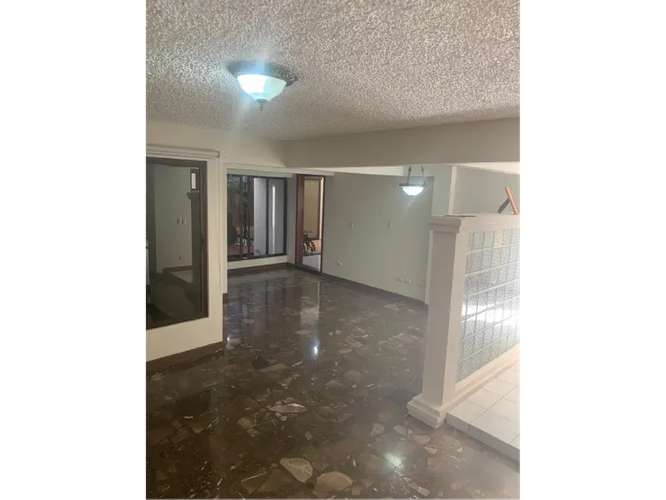 CASA FAVORITA EN VENTA EN ROHRMOSER - Imagen 19