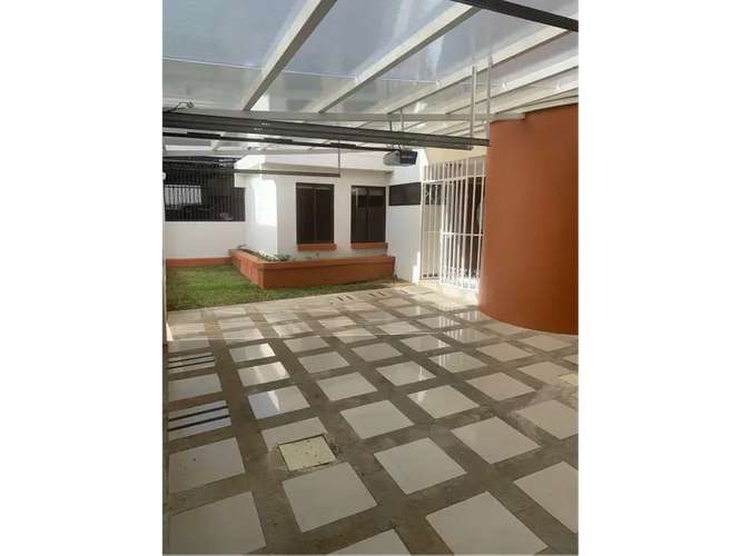 CASA FAVORITA EN VENTA EN ROHRMOSER - Imagen 5
