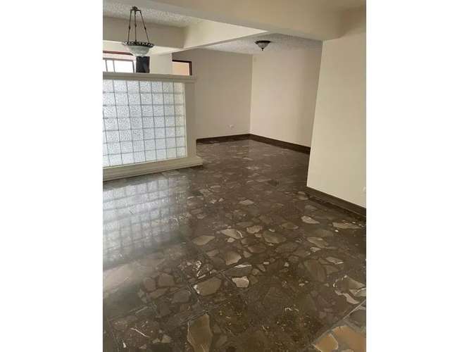 CASA FAVORITA EN VENTA EN ROHRMOSER - Imagen 9
