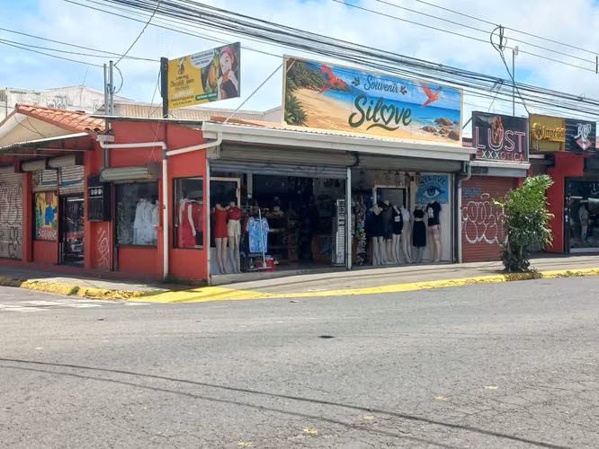 Espacio comercial en primera línea en Jacó, Puntarenas: alta visibilidad y estilo de vida costero - Imagen 12