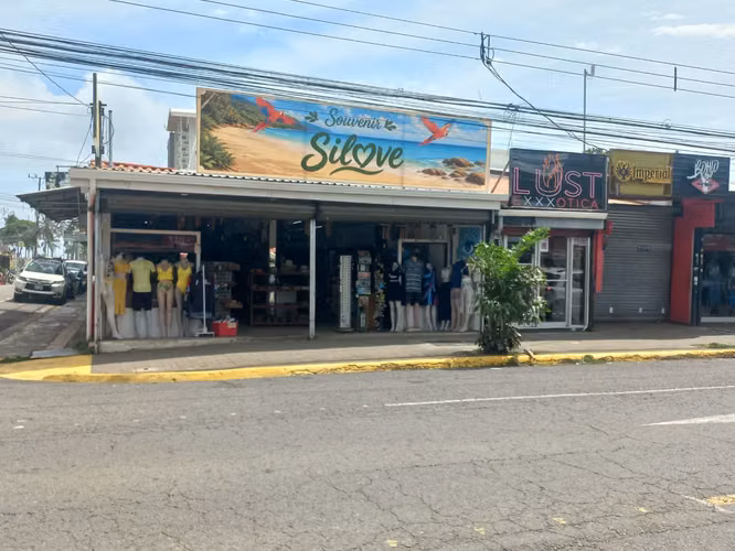 Espacio comercial en primera línea en Jacó, Puntarenas: alta visibilidad y estilo de vida costero - Imagen 19