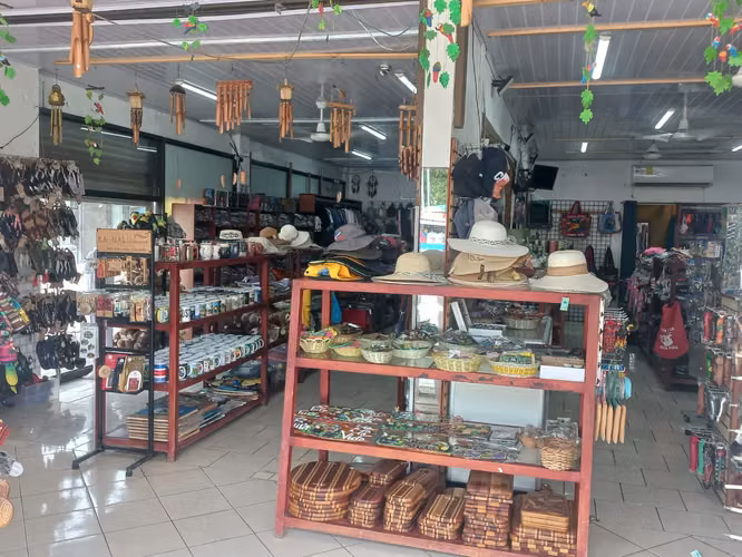 Espacio comercial en primera línea en Jacó, Puntarenas: alta visibilidad y estilo de vida costero - Imagen 10