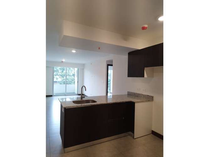 Apartamento en Torres de Heredia - Imagen 2