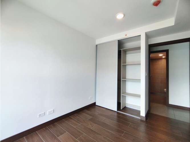 Apartamento en Torres de Heredia - Imagen 9