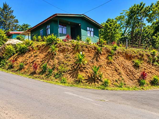 Oportunidad! Terreno con Casa 19.5 Millones en León Cortés – 305 m² | Zona de Los Santos