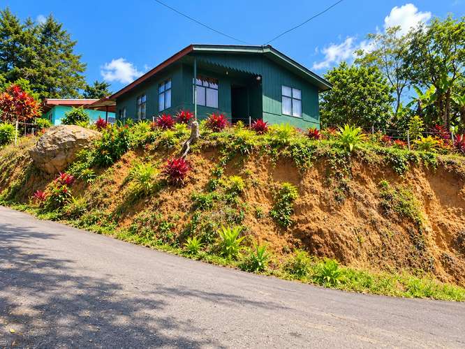 Oportunidad! Terreno con Casa 19.5 Millones en León Cortés – 305 m² | Zona de Los Santos
