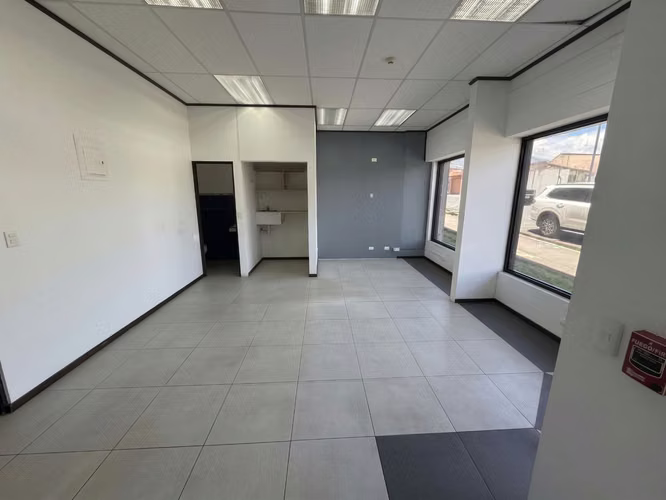 ¡Locales comerciales en alquiler en Cartago! - Imagen 4