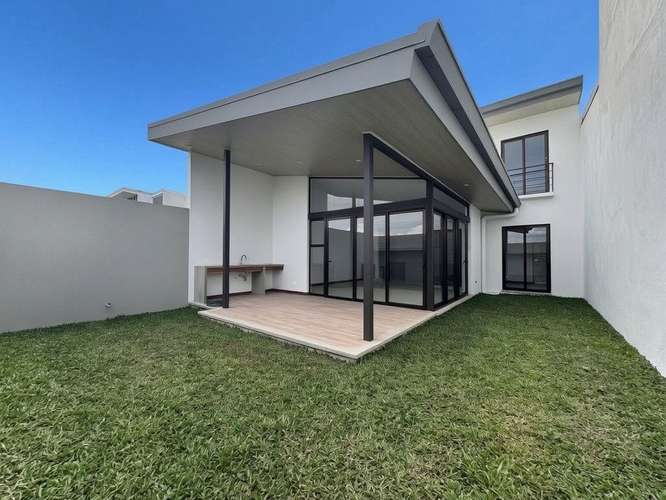Venta de casa moderna en Condominio Terralta a Estrenar - Imagen 1