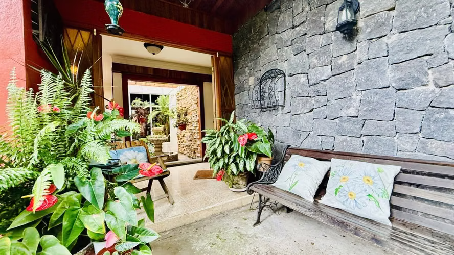 Venta Casa Independiente en Guayabos, Curridabat