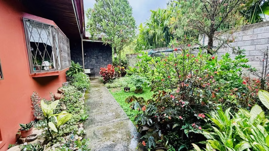Venta Casa Independiente en Guayabos, Curridabat - Imagen 9