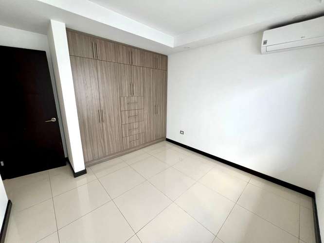Elegante Casa en Alquiler en Pozos de Santa Ana | 240 m² | $1,900 - Imagen 13