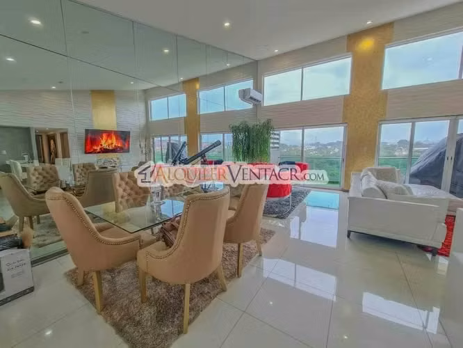 Lujoso Penthouse con vista y línea blanca en torre Paradisus Rohrmoser Pavas