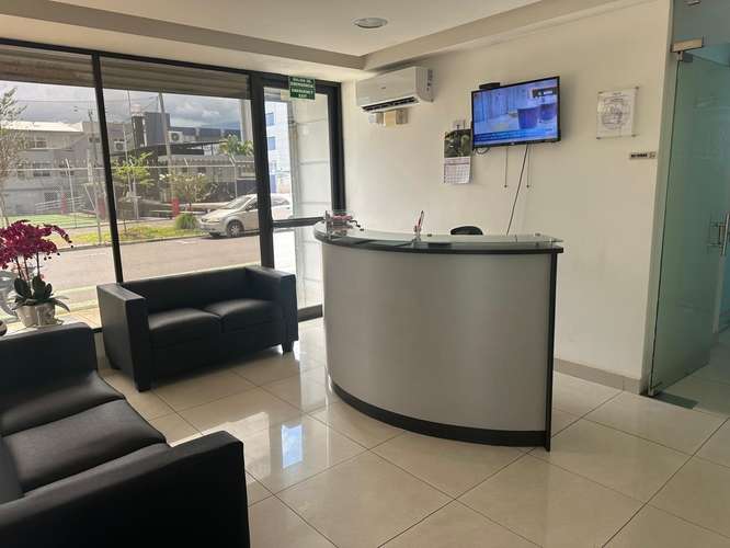 Alquiler de 3 espacios para consultorio o para oficinas - Imagen 4