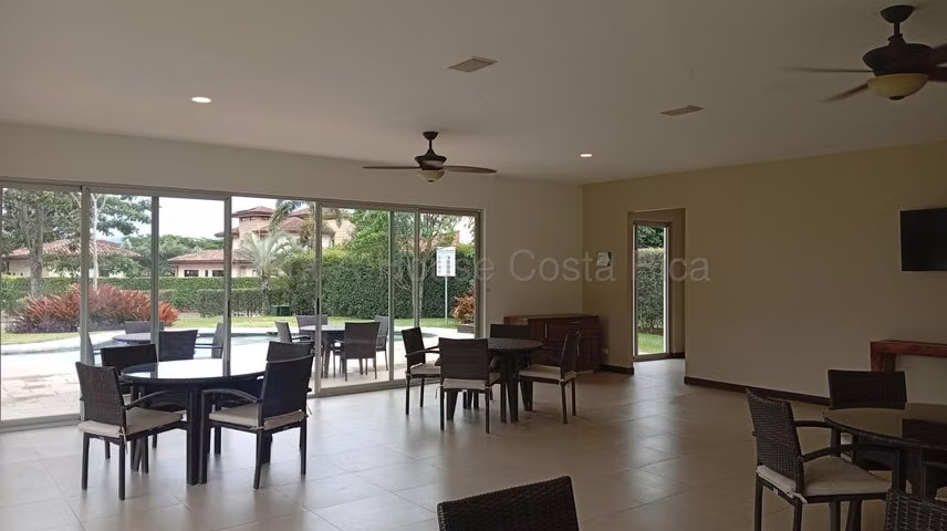 Venta de Lote en Piedades de Santa Ana. RAH 27-836 - Imagen 4