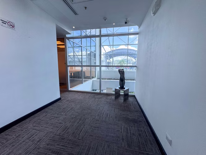 Oficina Corporativa en Alquiler – Plaza Murano, Santa Ana - Imagen 3
