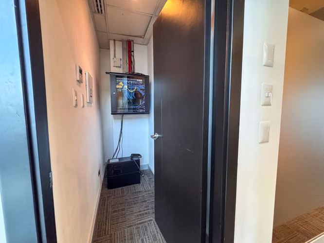 Oficina Corporativa en Alquiler – Plaza Murano, Santa Ana - Imagen 6