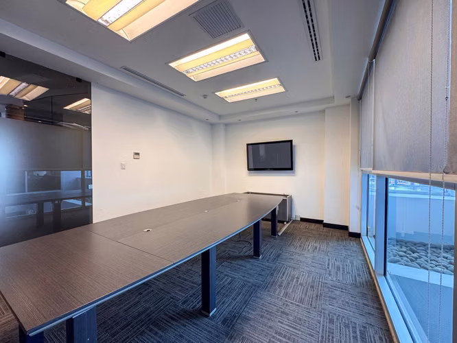 Oficina Corporativa en Alquiler – Plaza Murano, Santa Ana - Imagen 9