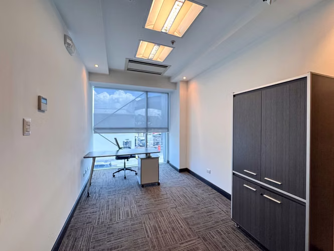 Oficina Corporativa en Alquiler – Plaza Murano, Santa Ana - Imagen 10
