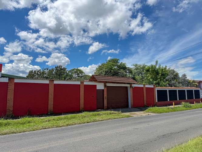 Venta OPORTUNIDAD Lote con Altísimo Potencial de Desarrollo - Imagen 3