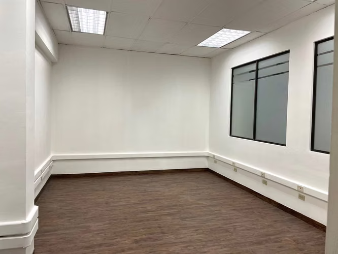 Local para Oficinas en alquiler Sabana Oeste