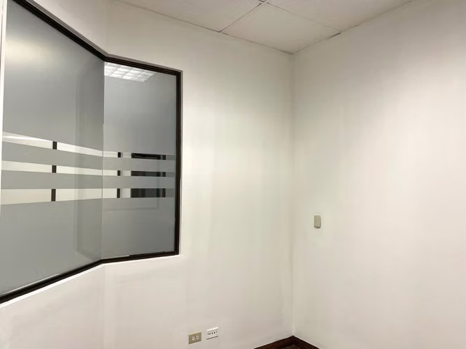Local para Oficinas en alquiler Sabana Oeste