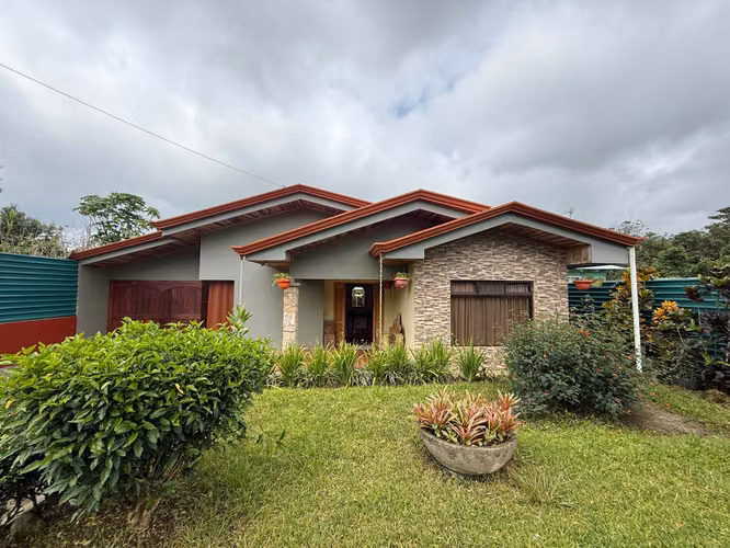 VENTA DE CASA EN SAN RAMÓN DE ALAJUELA  - Imagen 3