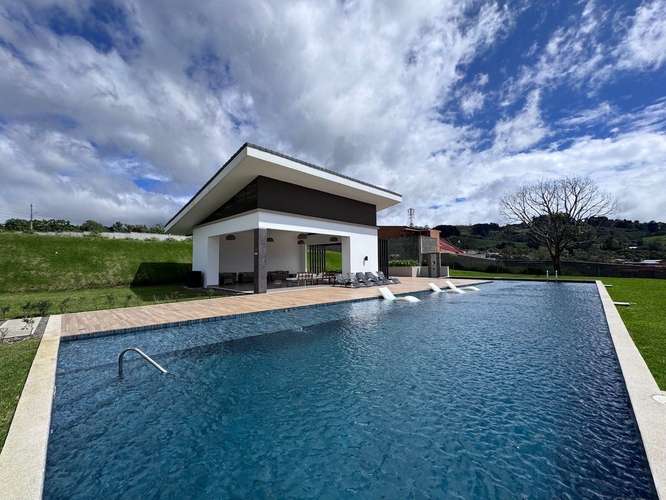 Venta de casa nueva 100% Separada con Vista en Condominio Hacienda Peraz - Imagen 10