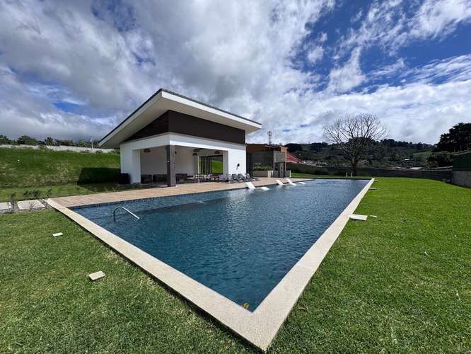 Venta de casa nueva 100% Separada con Vista en Condominio Hacienda Peraz - Imagen 9