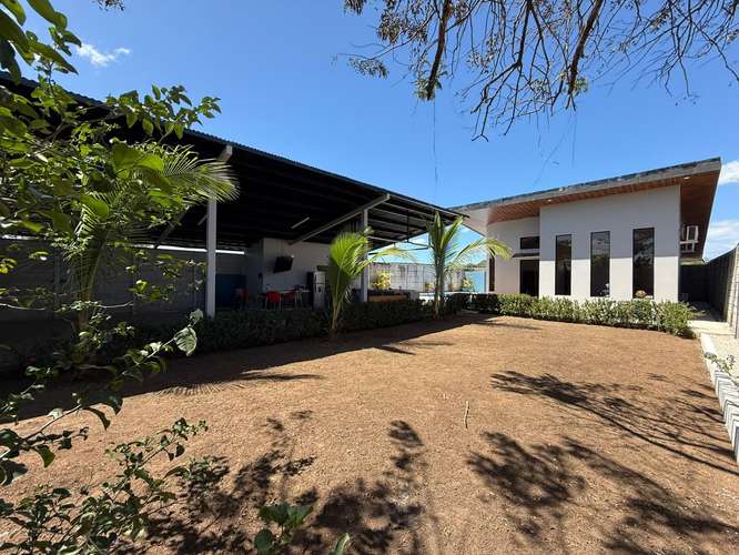 Venta de propiedad para disfrutar, con tranquilidad, amplitud y comodidad - Imagen 3