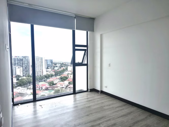Rohrmoser | Apto 2 habitaciones con línea blanca y vista