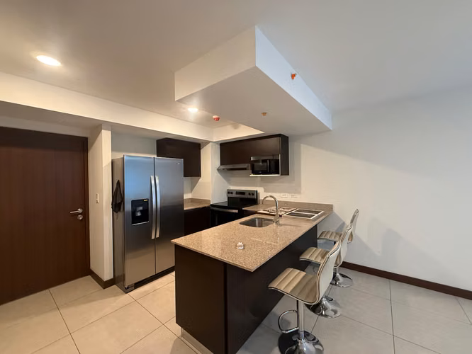 ALQUILER APARTAMENTO HEREDIA AMUEBLADO AMPLIO. CONDOMINIO EUROCENTER - Imagen 3