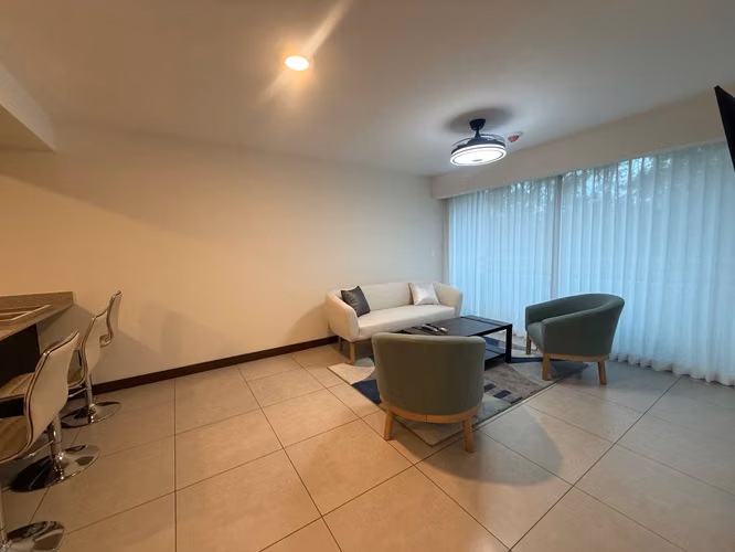 ALQUILER APARTAMENTO HEREDIA AMUEBLADO AMPLIO. CONDOMINIO EUROCENTER - Imagen 4