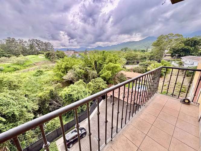 ESCAZU-BELLO HORIZONTE! APARTAMENTO AMOBLADO DE 3 HABITACIONES/2BAÑOS/2PARQUEOS - Imagen 9