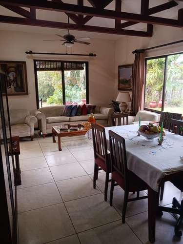 CASA CON AMPLIO TERRENO SE VENDE EN LA GUACIMA, ALAJUELA - Imagen 5