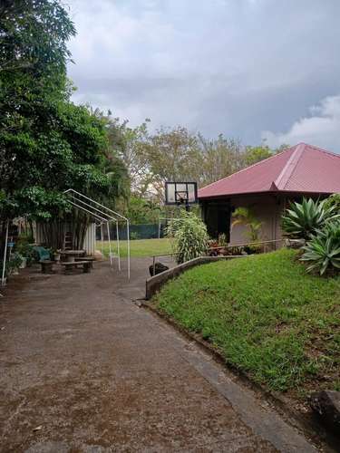 CASA CON AMPLIO TERRENO SE VENDE EN LA GUACIMA, ALAJUELA - Imagen 3