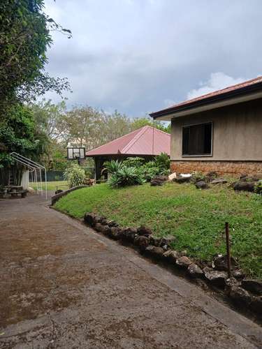 CASA CON AMPLIO TERRENO SE VENDE EN LA GUACIMA, ALAJUELA - Imagen 10