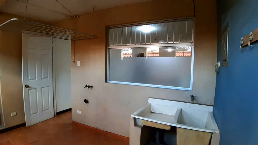 Apartamento en residencial seguro Guachipelín  420000 - Imagen 12