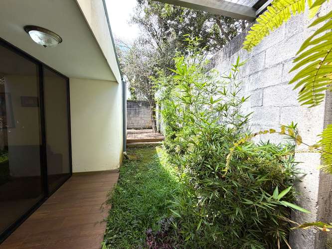 Se vende amplia casa de una planta en Los Colegios, Moravia (FV) - Imagen 11