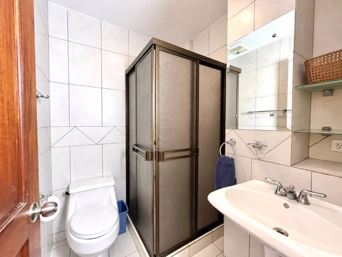 Alquiler de apartamento en Santa Ana. 2 Habitaciones. Amueblado. ¡Amenidades! - Imagen 17
