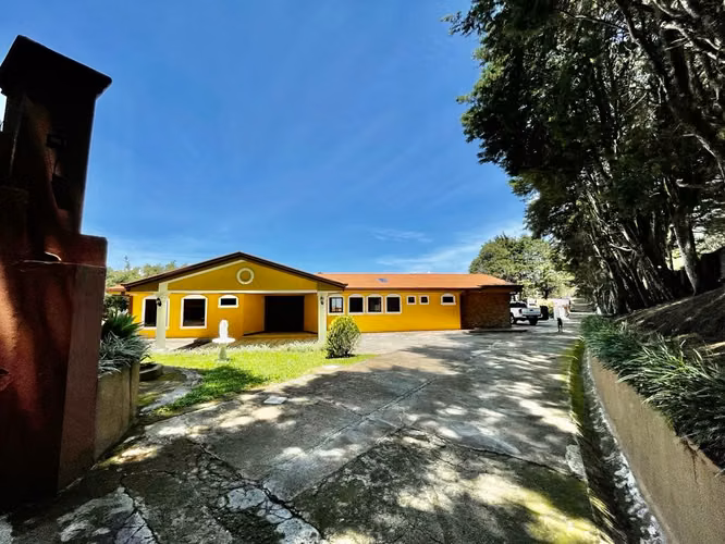 ALQUILO O VENDO QUINTA EN BARVA DE HEREDIA