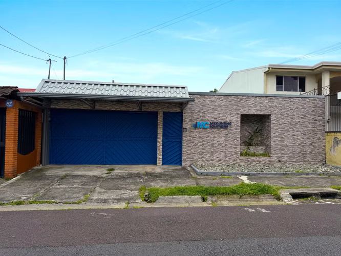 Alquiler de espacio ideal para oficinas en Collados, San Pedro (FV)