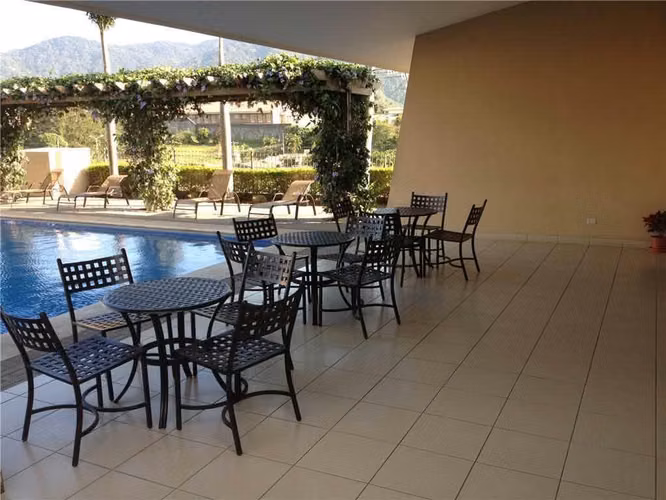 Apartamento en Tres Ríos/piso 1-amenidades